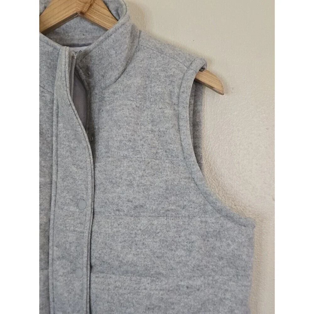 Croft & Barrow Gray Quilted Fleece Vest Women’s L Full Zip Puffer Casual Layerin - Picture 3 of 13